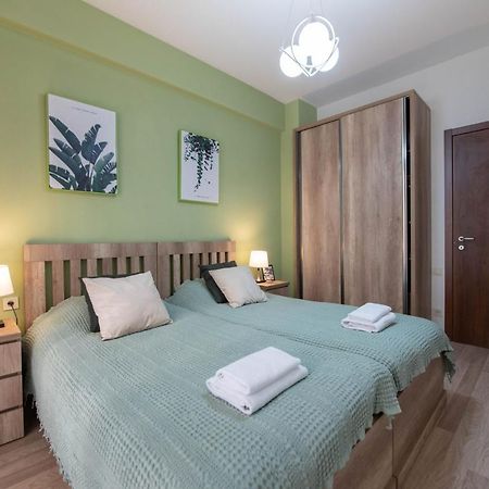 Gg Home - Cozy 2-Bedroom Apartment On Givi Kartozia ティビリシ エクステリア 写真
