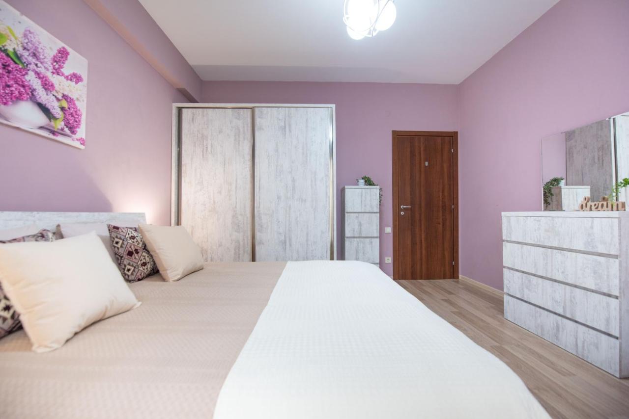 Gg Home - Cozy 2-Bedroom Apartment On Givi Kartozia ティビリシ エクステリア 写真