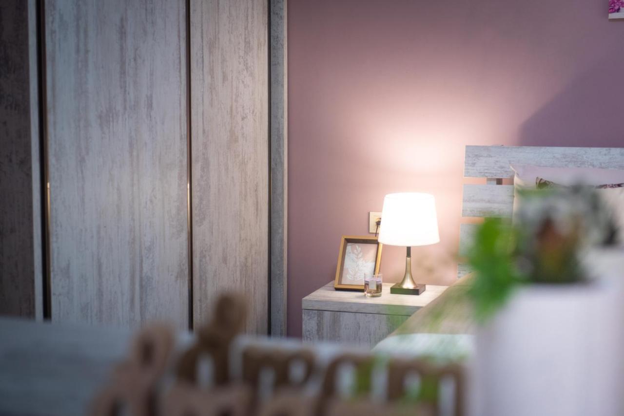 Gg Home - Cozy 2-Bedroom Apartment On Givi Kartozia ティビリシ エクステリア 写真